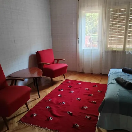 Holiday home Domacinstvo Pecina