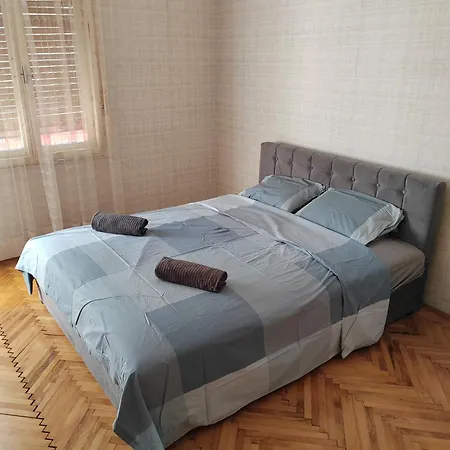 度假居 Domacinstvo Pecina