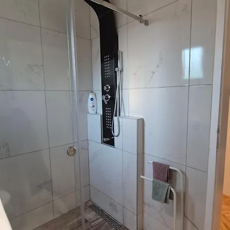 Domacinstvo Pecina Petnj