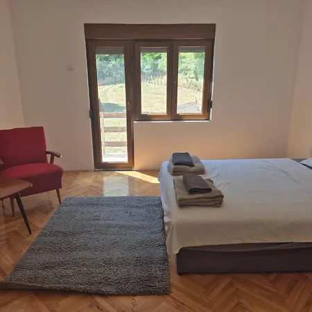 Domacinstvo Pecina Σπίτι διακοπών